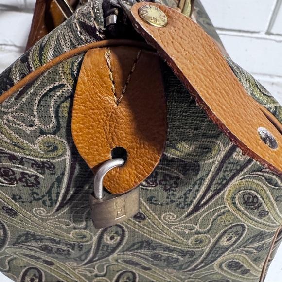 Leonard double handle vintage satchel bag with padlock, no key - Picture 5 of 16